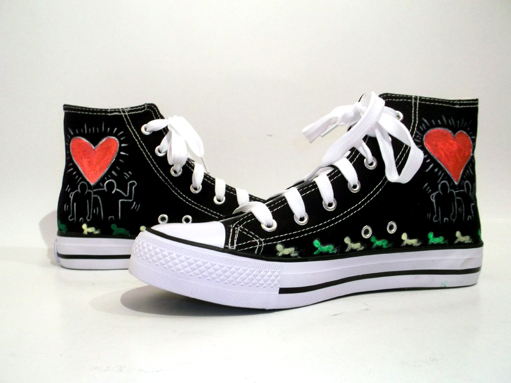Hand Painted Sneakers - Love on Luulla